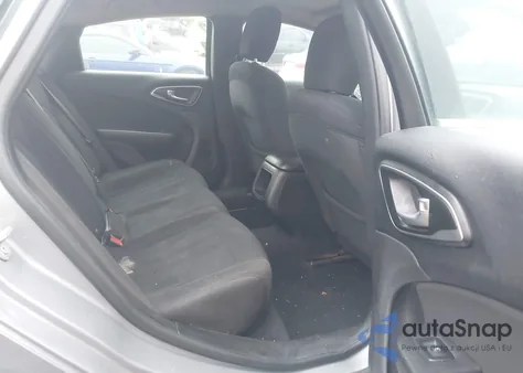 2016 Chrysler 200 Limited z USA, uszkodzony, nr VIN 1C3CCCAB0GN177123